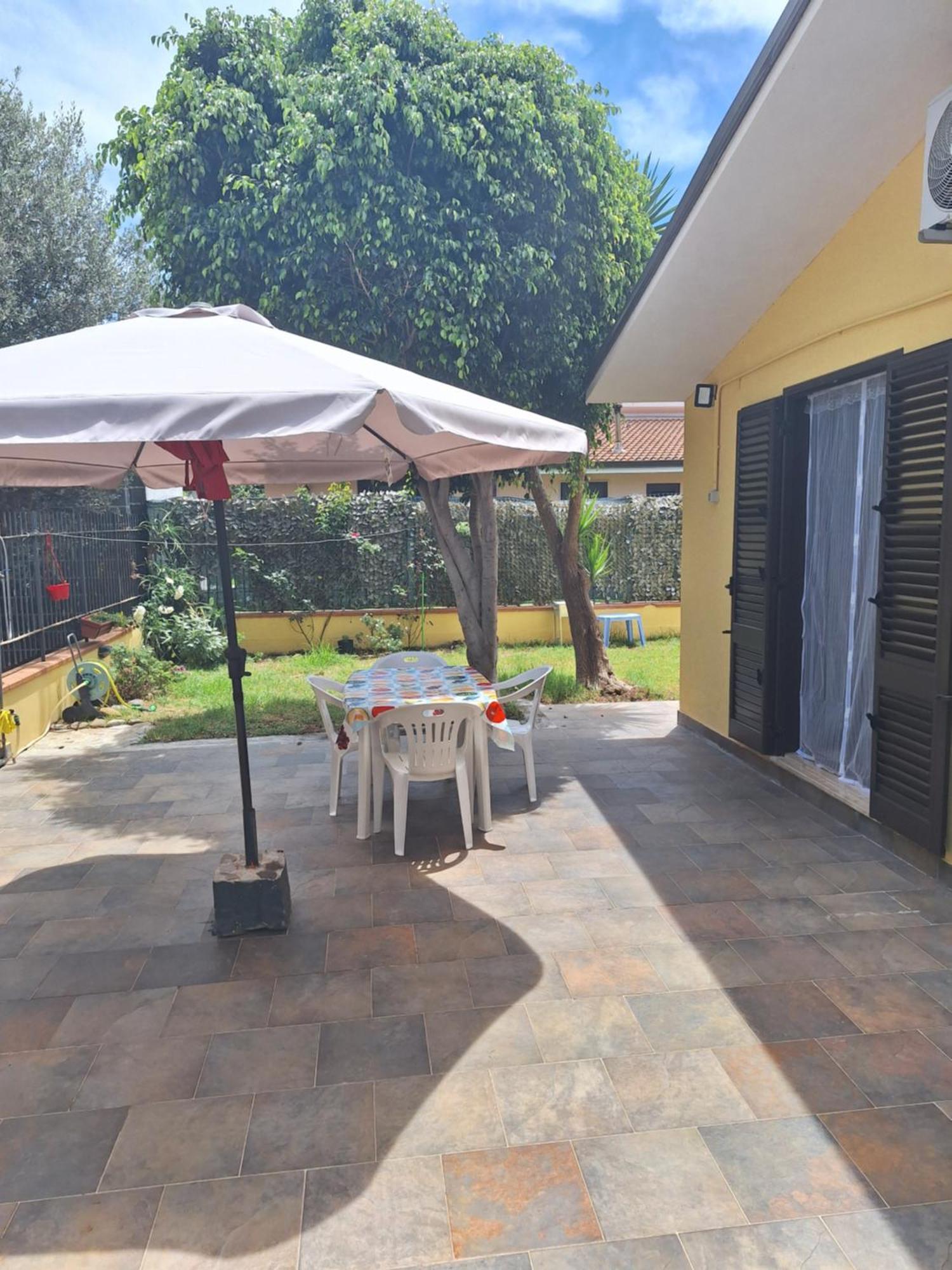 Casa Vacanza Marta Torrenova  Luaran gambar